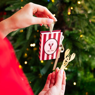 Bookmark and box in front of tree